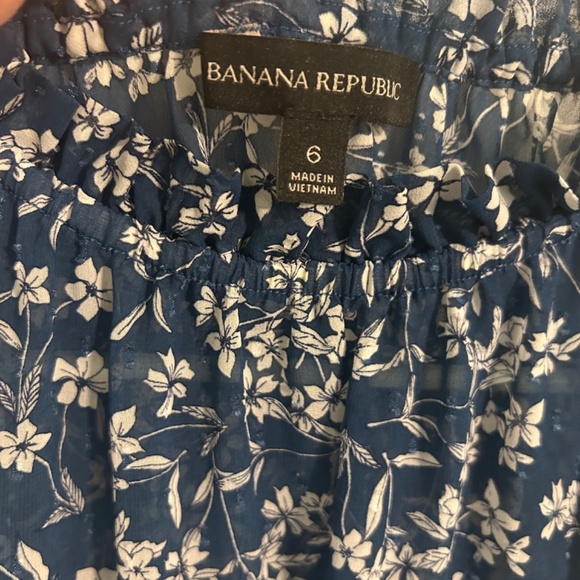 Banana Republic - Picture 3 of 4